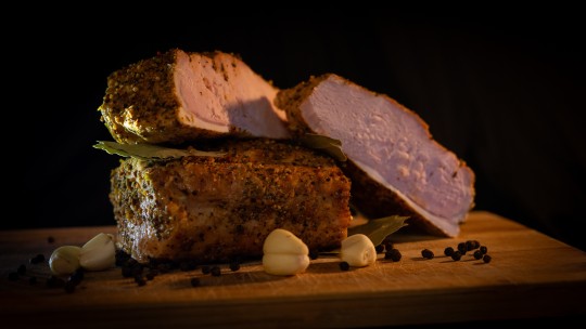 Tvaicēta cūkgaļas karbonāde (marinēta garšvielās)