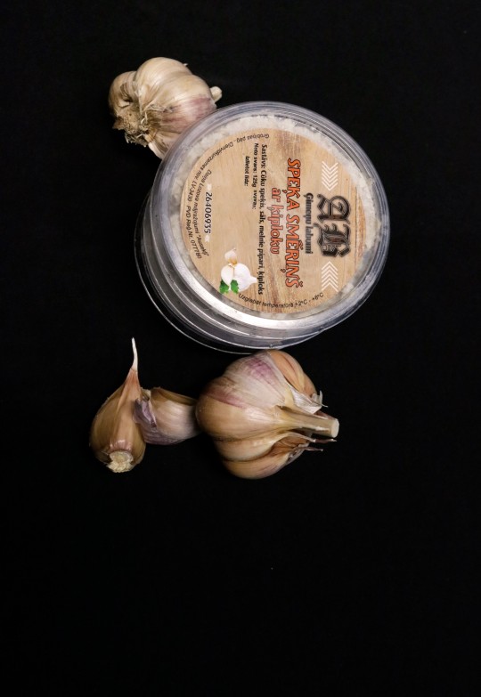 Speķa smēriņš ar ķiploku