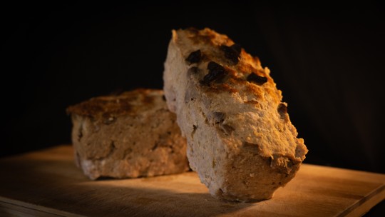 Gaļas maize ar aknu gabaliņiem